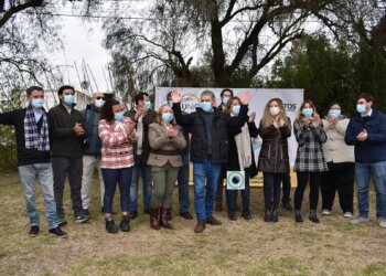 En un clima de alegría Juntos 100 U presentó su lista de precandidatos