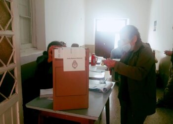 Algunas imágenes de esta mañana de los votantes en Benito Juárez
