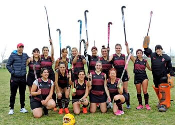 El Hockey de Juarense goleó 8 a 1 a su par de  Azul Athletic