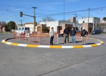 Avance en las obras de rotondas en las Av. Constitución y Zabalza, Av. R. S. Peña y Fotabat