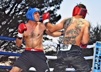 “El Terrible” Del Biaggio noqueó a su rival en el primer round. Gran pelea de Pérez sobre Córdoba.   