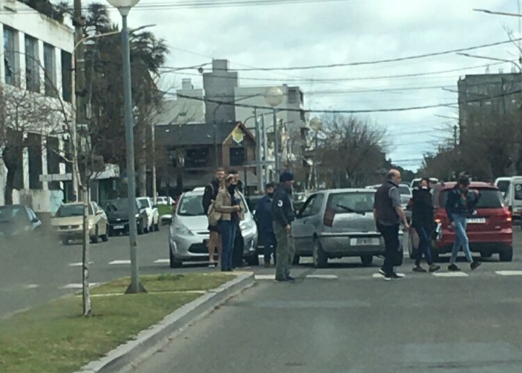 Accidente en la esquina de Av. Alsina entre San Juan y Belgrano