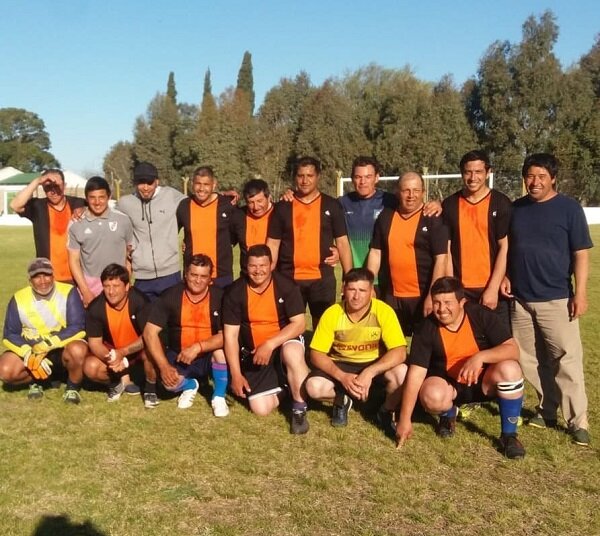 Comenzó el Torneo de Fútbol Senior F8 en el country de Alumni