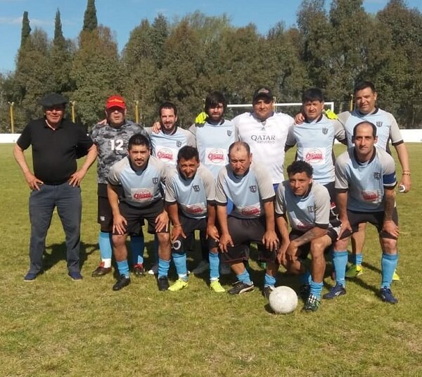 Comenzó el Torneo de Fútbol Senior F8 en el country de Alumni