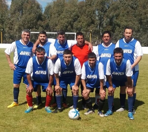 Comenzó el Torneo de Fútbol Senior F8 en el country de Alumni