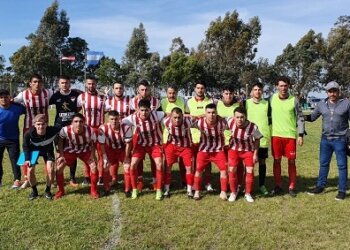 Alumni recibió al líder Juventud que se llevó el triunfo por 4 a 2