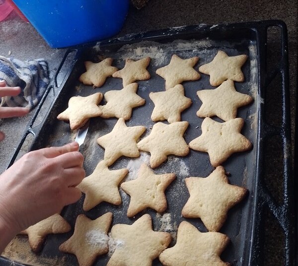 Se inicio el Taller de Pastelería Navideña en el Sum de Barrio Pachán