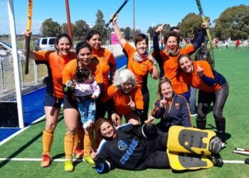 El equipo de Cantiles Hockey campeonas en Tres Arroyos