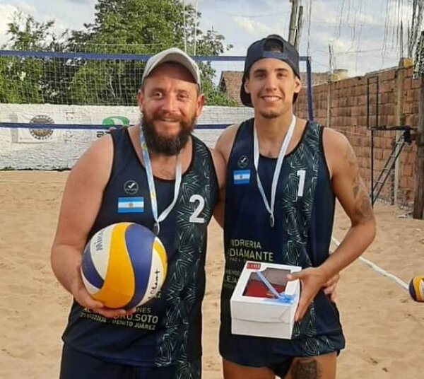 Soto-López subcampeones del Torneo de Beach Vóley que se jugó en Tres Arroyos