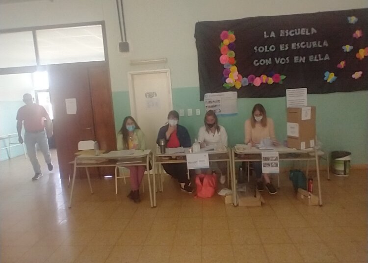 El 50 % del padrón ya emitió su voto