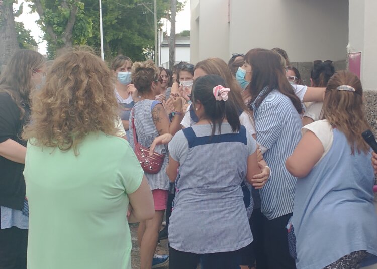 Se realizó un abrazo al jardín de infantes 901