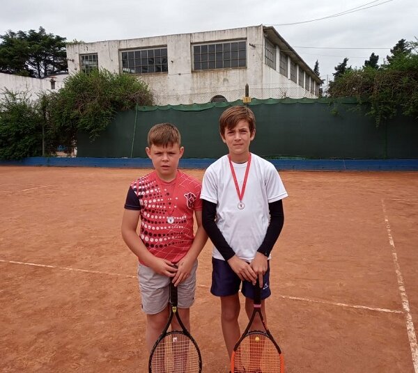 El grupo Junior del Tenis de Juarense cerró el año con un Torneo Interno