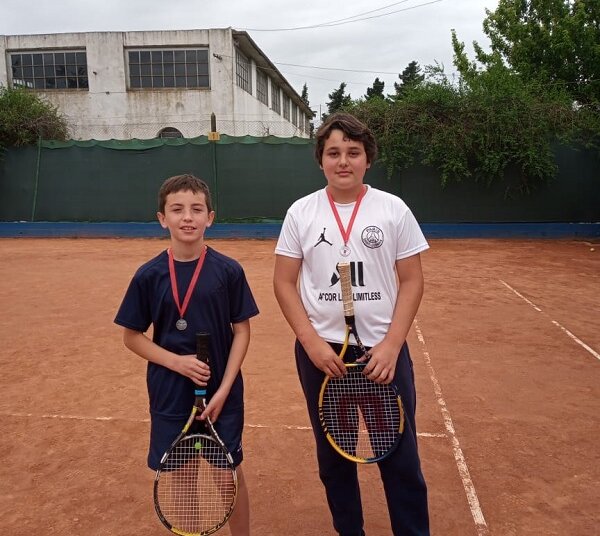 El grupo Junior del Tenis de Juarense cerró el año con un Torneo Interno