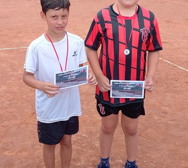 La Cat. Kids y Escuelita de Juarense Tenis tuvo su cierre de año en el club