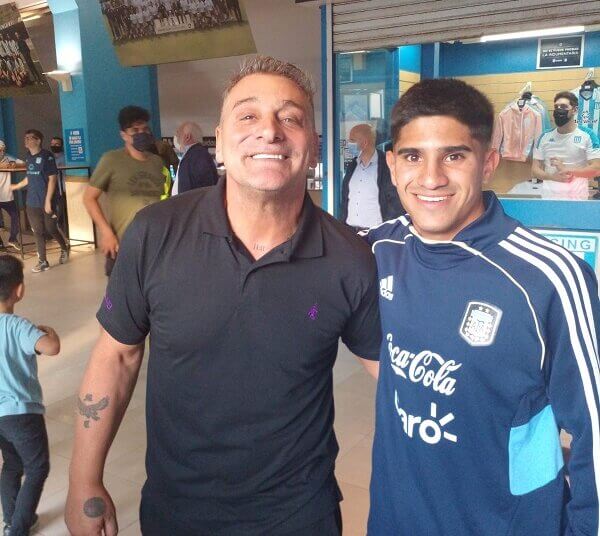 Nicolás Binderup y Alex Rivada concentraron con Los Halcones en Ezeiza