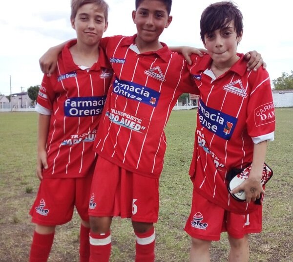 Alumni de Orense a la final, dos goles marcó Ciro Sosa de Argentino