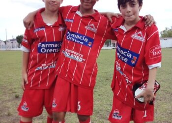 Alumni de Orense a la final, dos goles marcó Ciro Sosa de Argentino