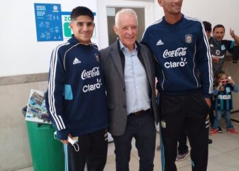 Nicolás Binderup y Alex Rivada concentraron con Los Halcones en Ezeiza