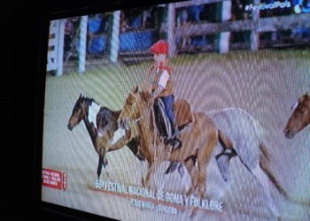 Severiano Larralde de 4 años con sus Alazanes se presentó en el campo de Jesús María