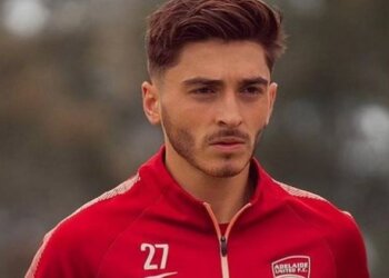 El calvario que vive Josh Cavallo, el único futbolista en actividad que se declaró homosexual