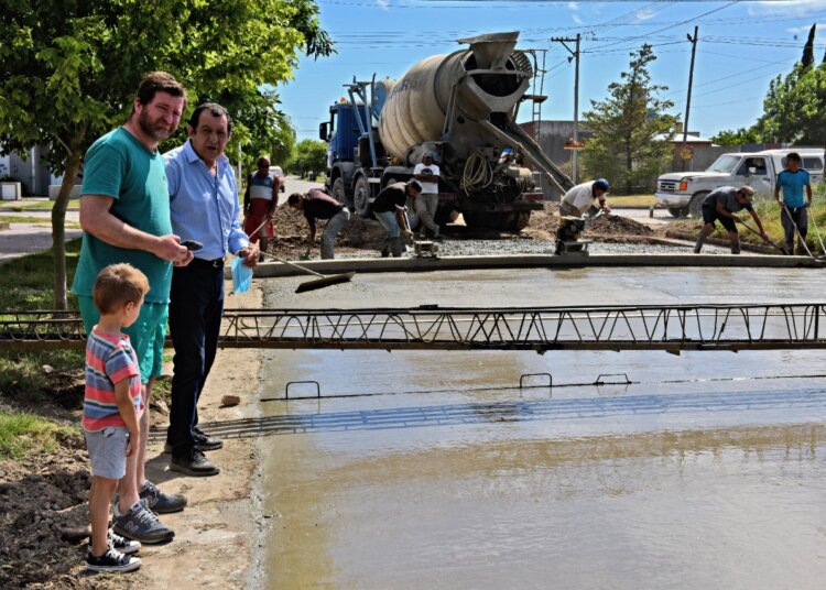 Recorrida por obras en distintos barrios y encuentro con los vecinos