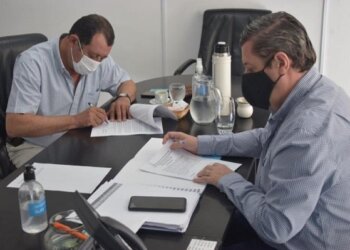 Se firmó el convenio para la Quinta Etapa de la obra de cloacas en Barker