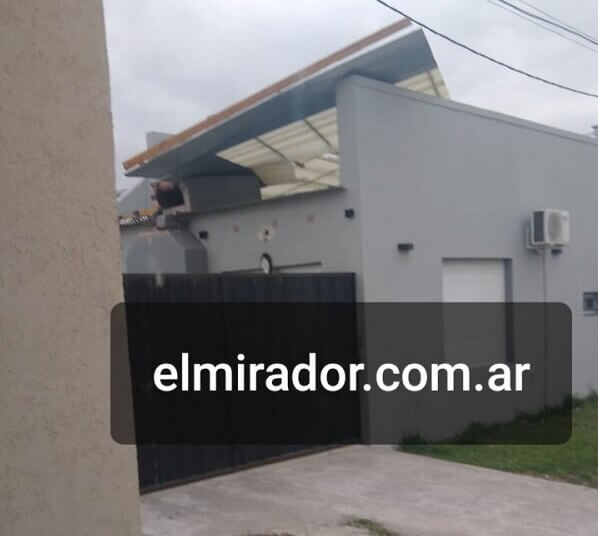 Voladura de techo sobre calle Córdoba, sólo daños materiales