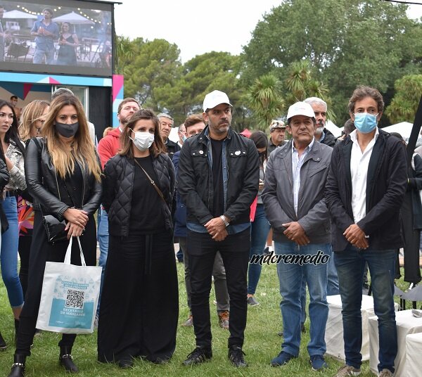 Con la presencia de autoridades provinciales el Intendente dejó inaugurada la Fiesta de la Frambuesa