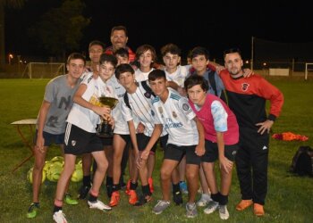 Juarense tiene sus campeones, Sanitarios Pipo y Panadería Don Felipe levantaron la copa