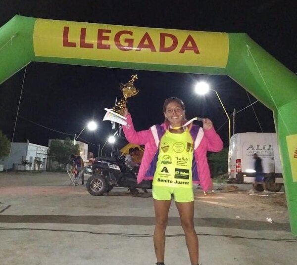 Podio para Soledad Acuña en Río Negro sobre 10 K