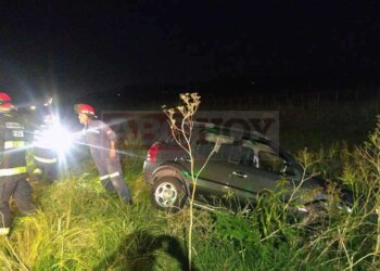 Imprudente sobrepaso deja como saldo un herido en triple choque en la ruta 74