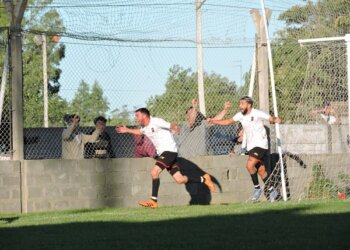 Segunda derrota de Juarense, Sarmiento se lo ganó en el minuto final