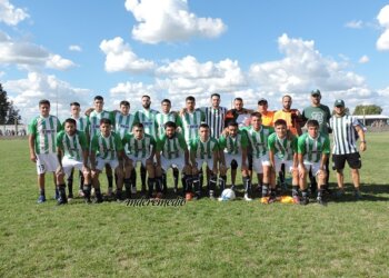Argentino goleó a Excursionistas con goles de Fournier, Zambón, Riganti y Aladro