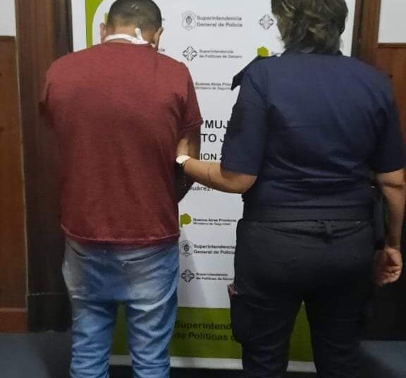 Parte policial fue aprehendido un masculino por abuso