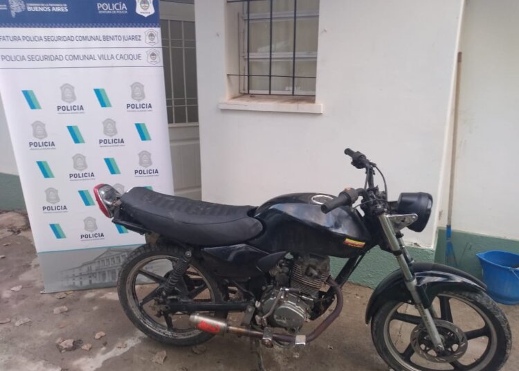 Secuestro de moto en Villa Cacique