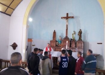 Celebraron la Pascua de Resurrección en la capilla Nuestra Señora del Carmen de la Unidad N°2