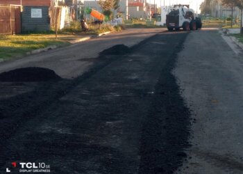 Continúan los trabajos de arreglos de calles en los barrios