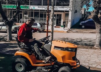 El Municipio adquirió un Mini Tractor para servicios de Barker