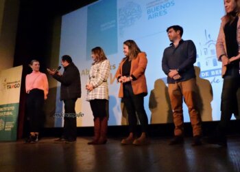 Más de 500 bailarines se dieron cita en el programa “Abrazadxs por el Tango”
