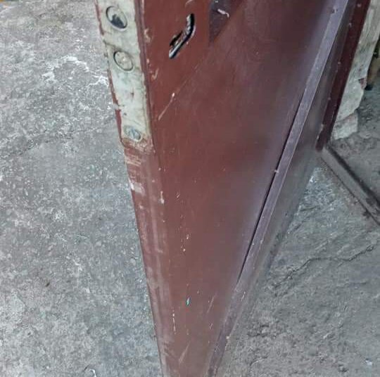 Robaron herramientas de trabajo de la sede de Ore Tape