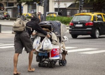 Una familia necesitó $89.690 para no caer en la pobreza