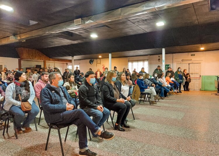 Se realizó el acto oficial por el 25 de mayo
