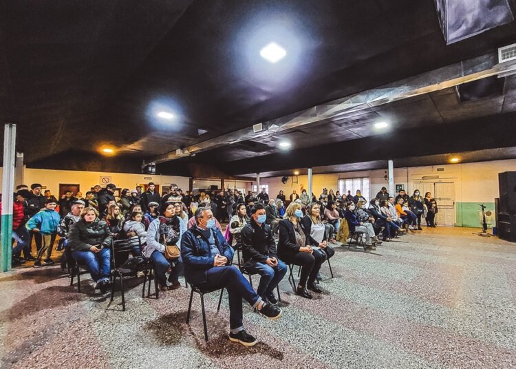 Se realizó el acto oficial por el 25 de mayo