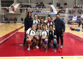 Los equipos femeninos de la Escuela Municipal de Vóley lideran la Liga de Tres Arroyos