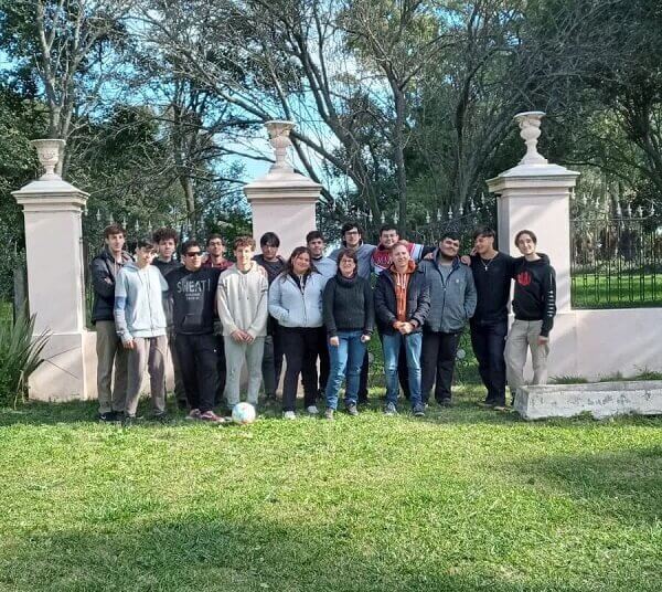 Alumnos de Técnica  visitaron la Estancia Sol Argentino