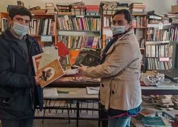 Se entregaron ejemplares a la Escuela 6 de López