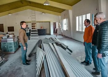 El Intendente Marini recorrió la obra del Hotel de Las Sierras