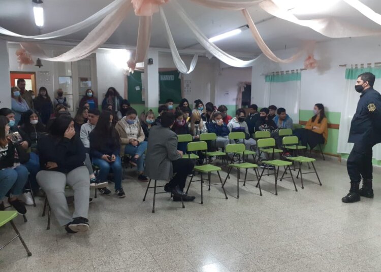 Se realizó una charla de seguridad Víal