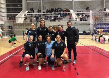 Los equipos femeninos de la Escuela Municipal de Vóley se enfrentan hoy en el Polideportivo
