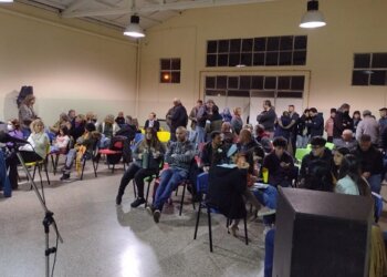 Reunión por presupuesto participativo en Barker